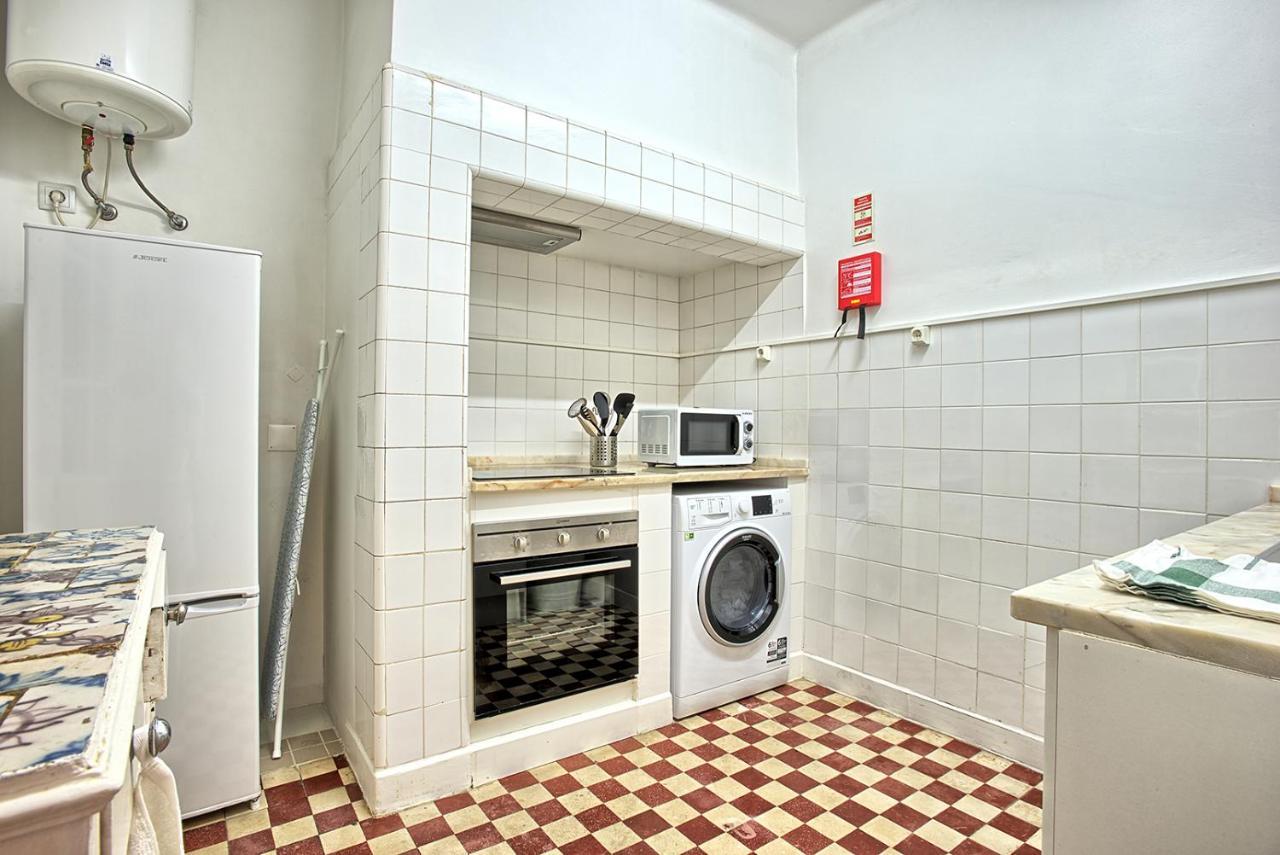 Portas Da Se Apartments Lisbon Bagian luar foto